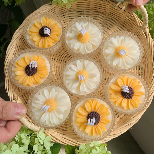 High-end Glass Aromatherapy Candle Flower Shape