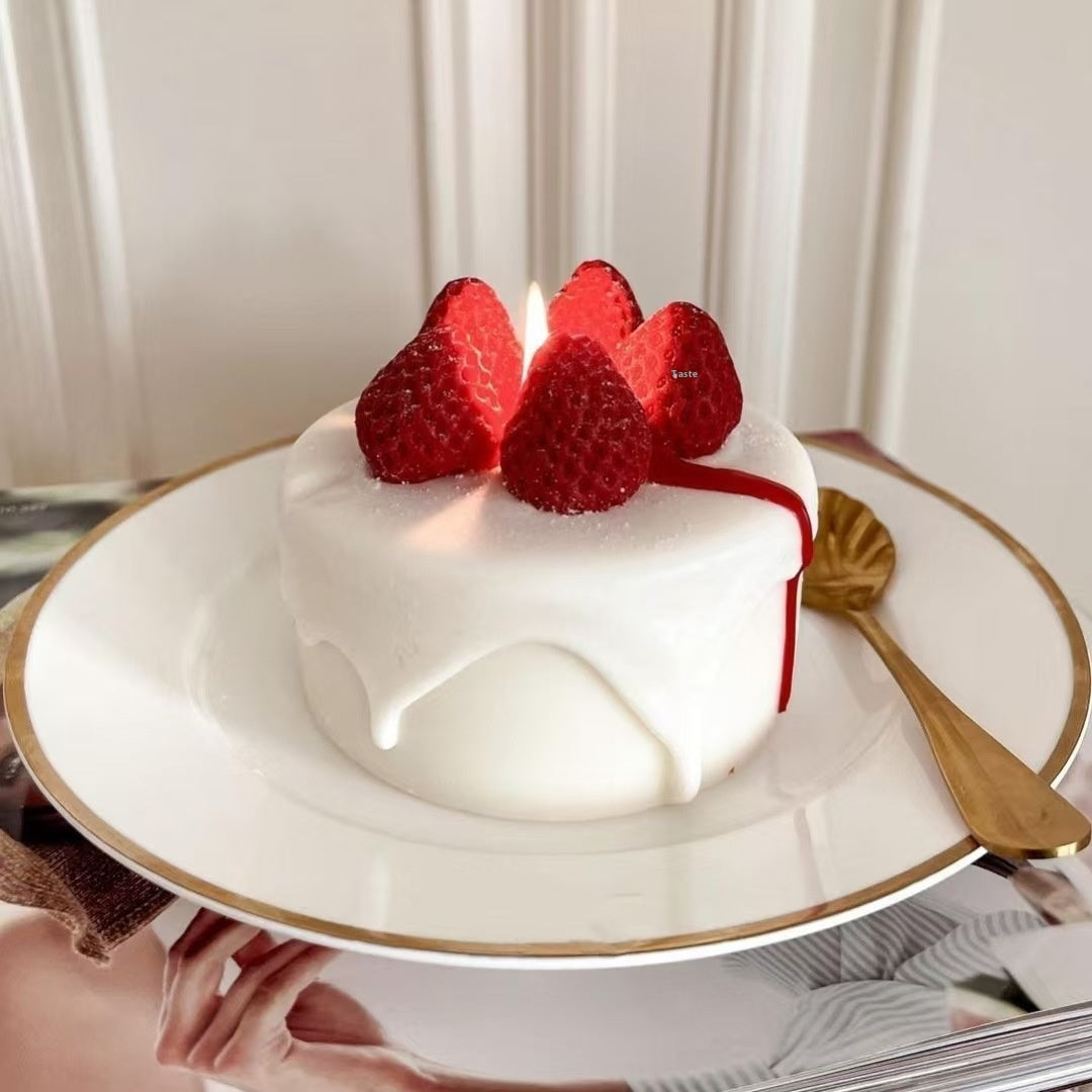 Strawberry Cake Bedroom Milk Flavor Aromatherapy Candle Gift Box